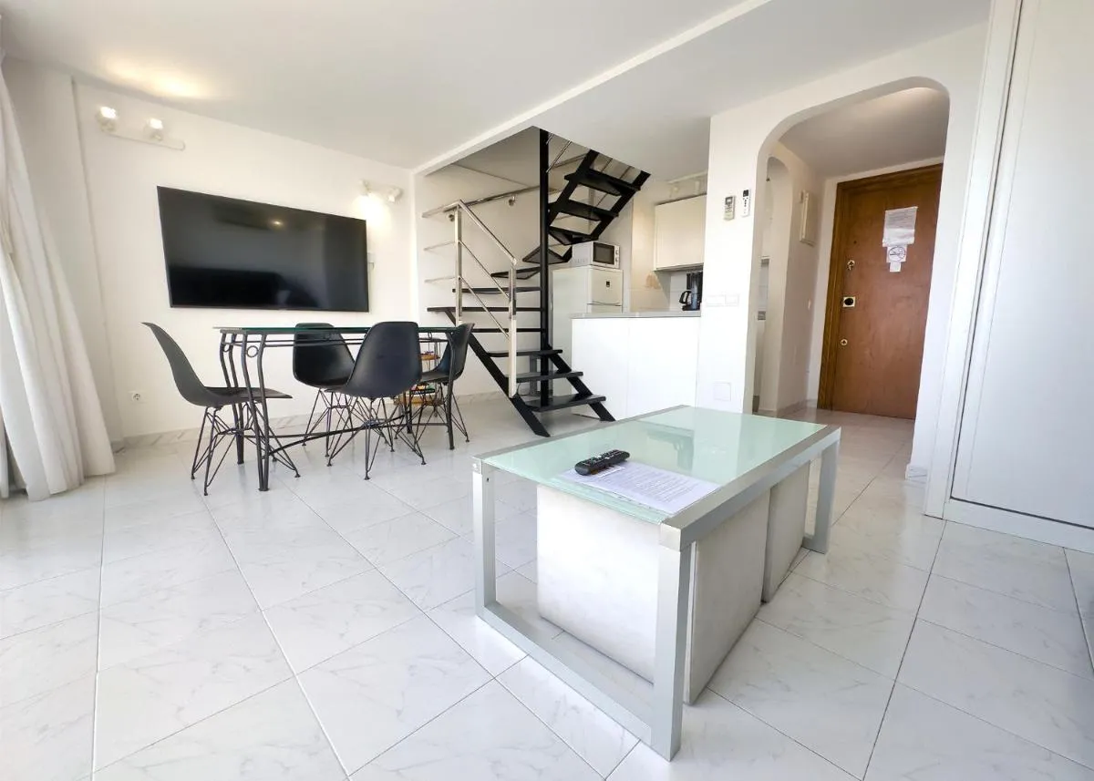 Image 2 of Skol 514 East Facing Duplex Apartment with Sea Views