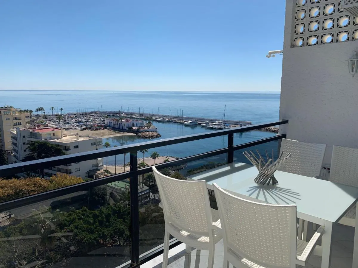 Image 2 of Skol 927A – beachfront central luxury penthouse