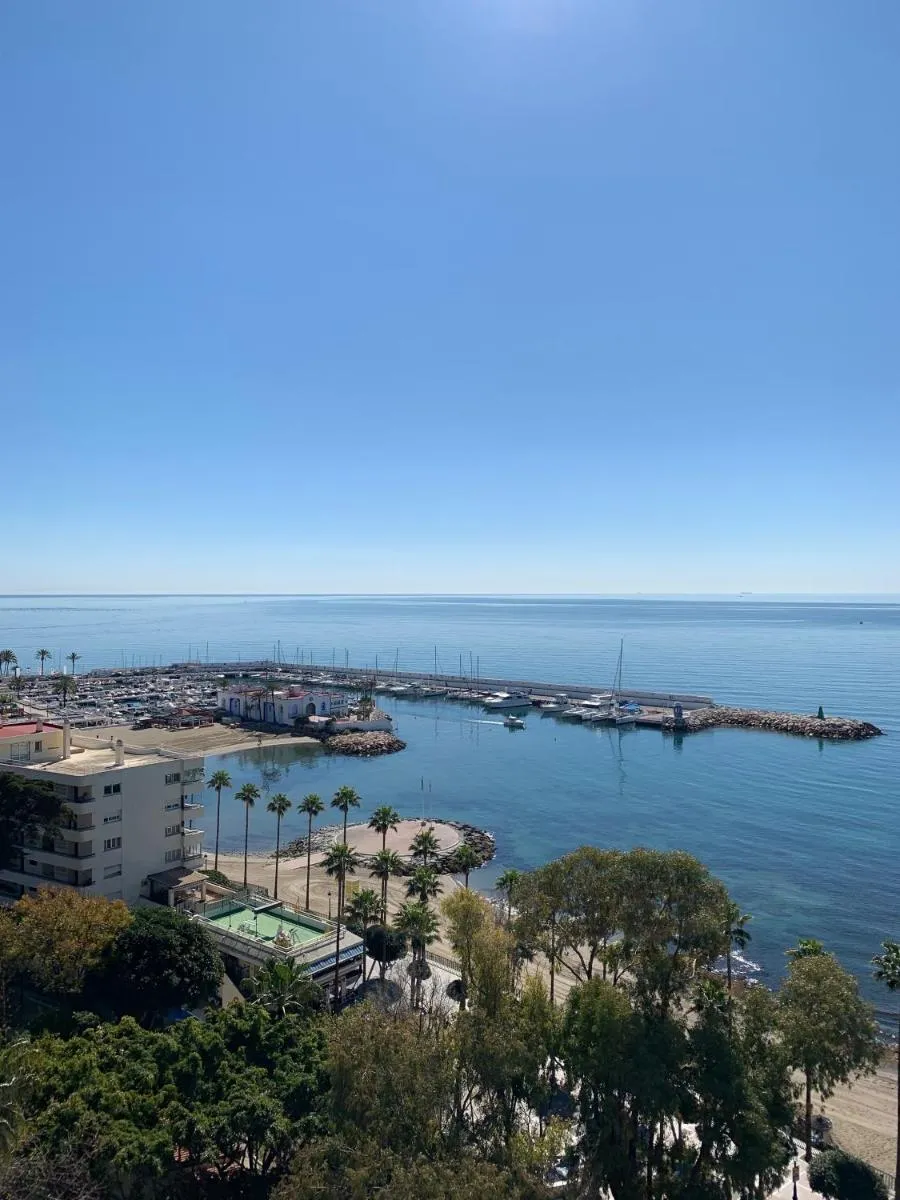 Image 3 of Skol 927A – beachfront central luxury penthouse