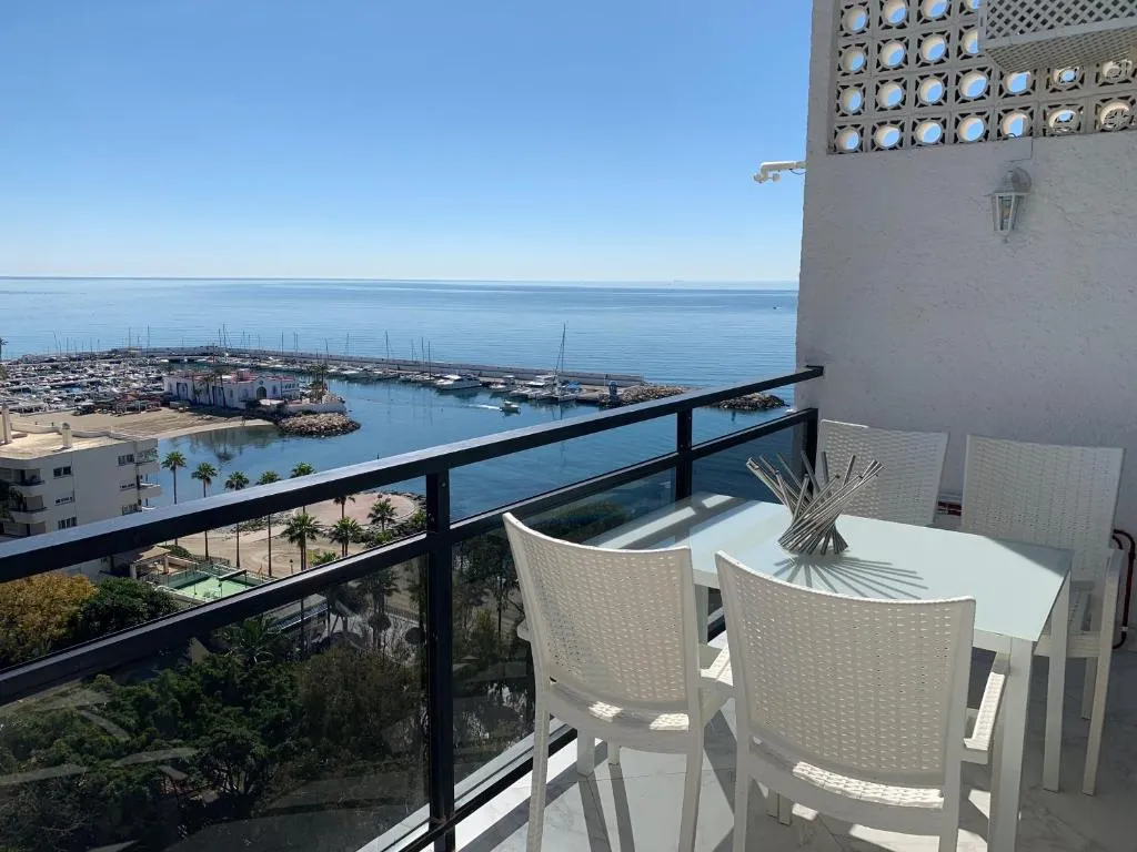 Image of Skol 927A – beachfront central luxury penthouse