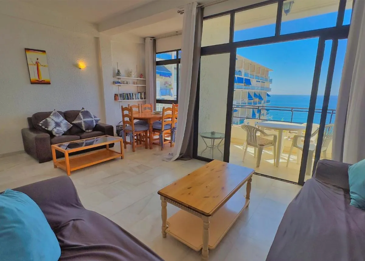 Image 6 of Skol 935 – Cozy 2-Bedroom Apartment with Amazing Sea Views