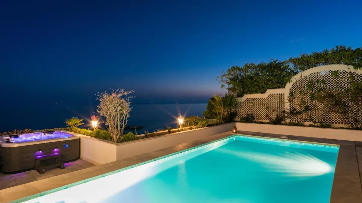 Image 1 of Sky Villa
