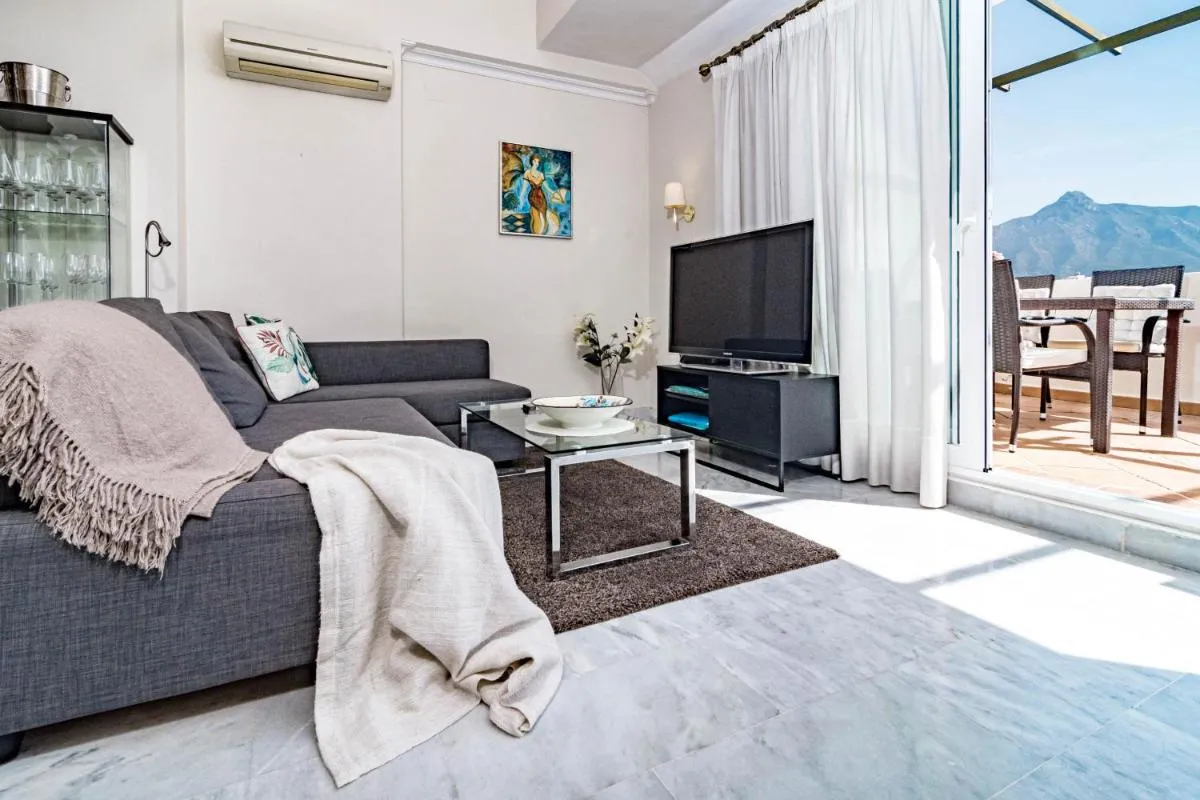 Image 5 of Spacious 2 Bedroom Apartment in Puerto Banus with a Private Terrace and Mountain Views