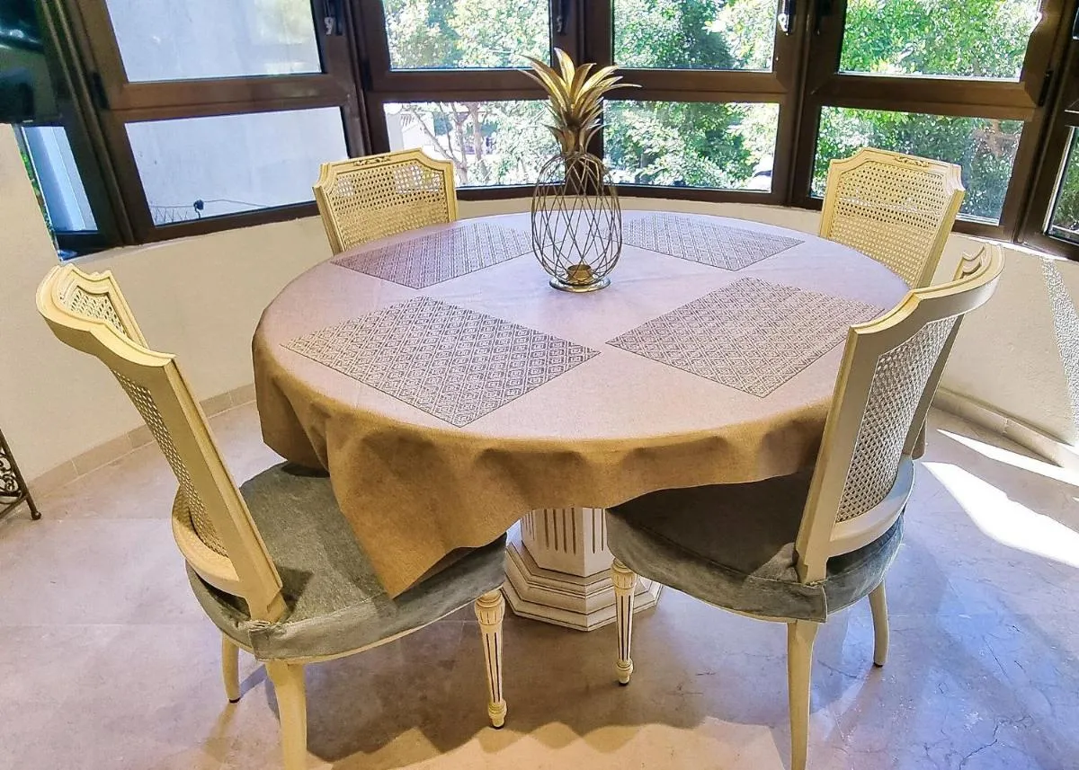 Image 4 of Spacious Renovated 1-Bedroom Apartment in Marbella Center with Free Parking
