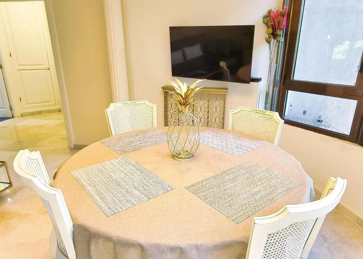 Image 5 of Spacious Renovated 1-Bedroom Apartment in Marbella Center with Free Parking