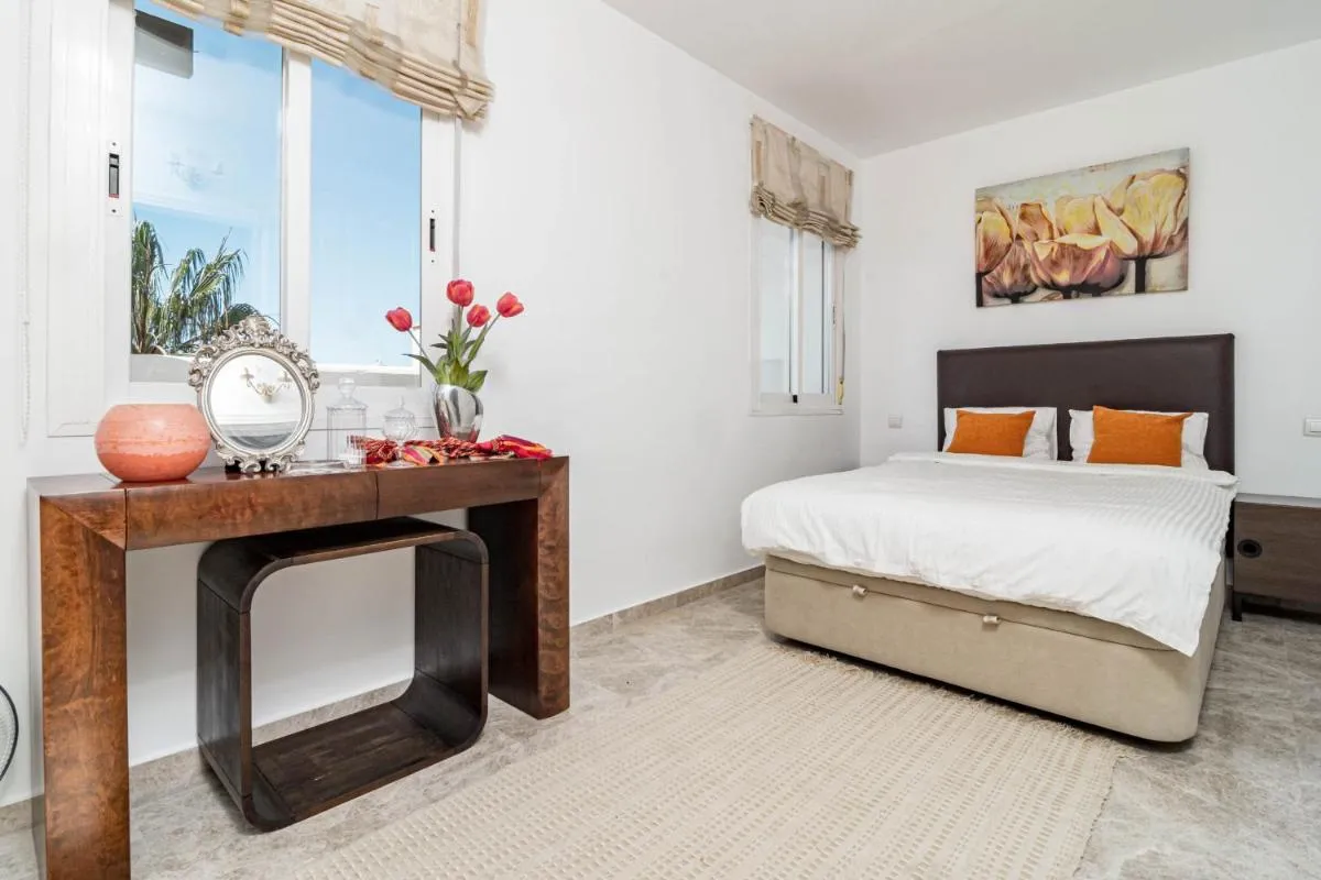 Image 1 of Spectacular 2 bedroom Penthouse in best location in Nueva Andalucia