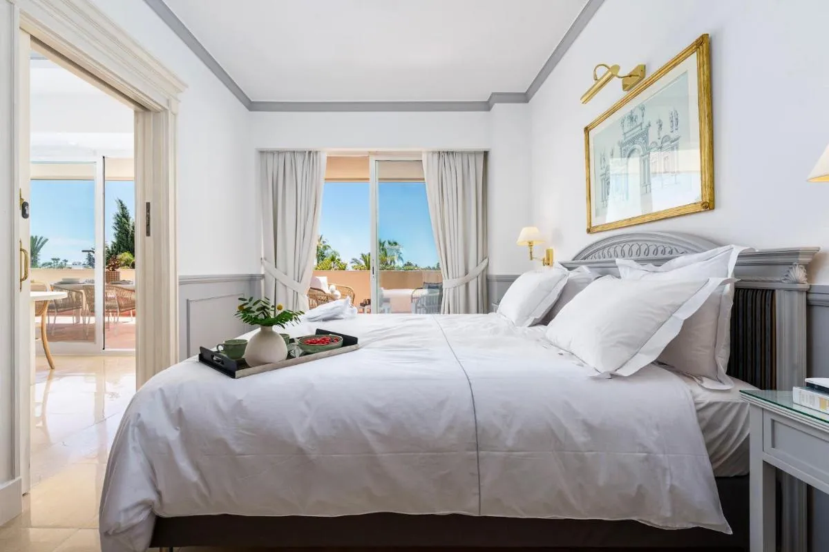 Image 1 of Stunning Renovated 2-bedroom in Golden Mile