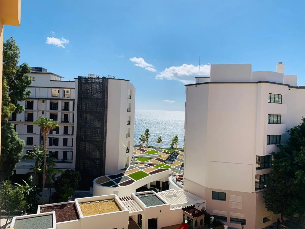 Image 5 of Stunning apartment in Marbella