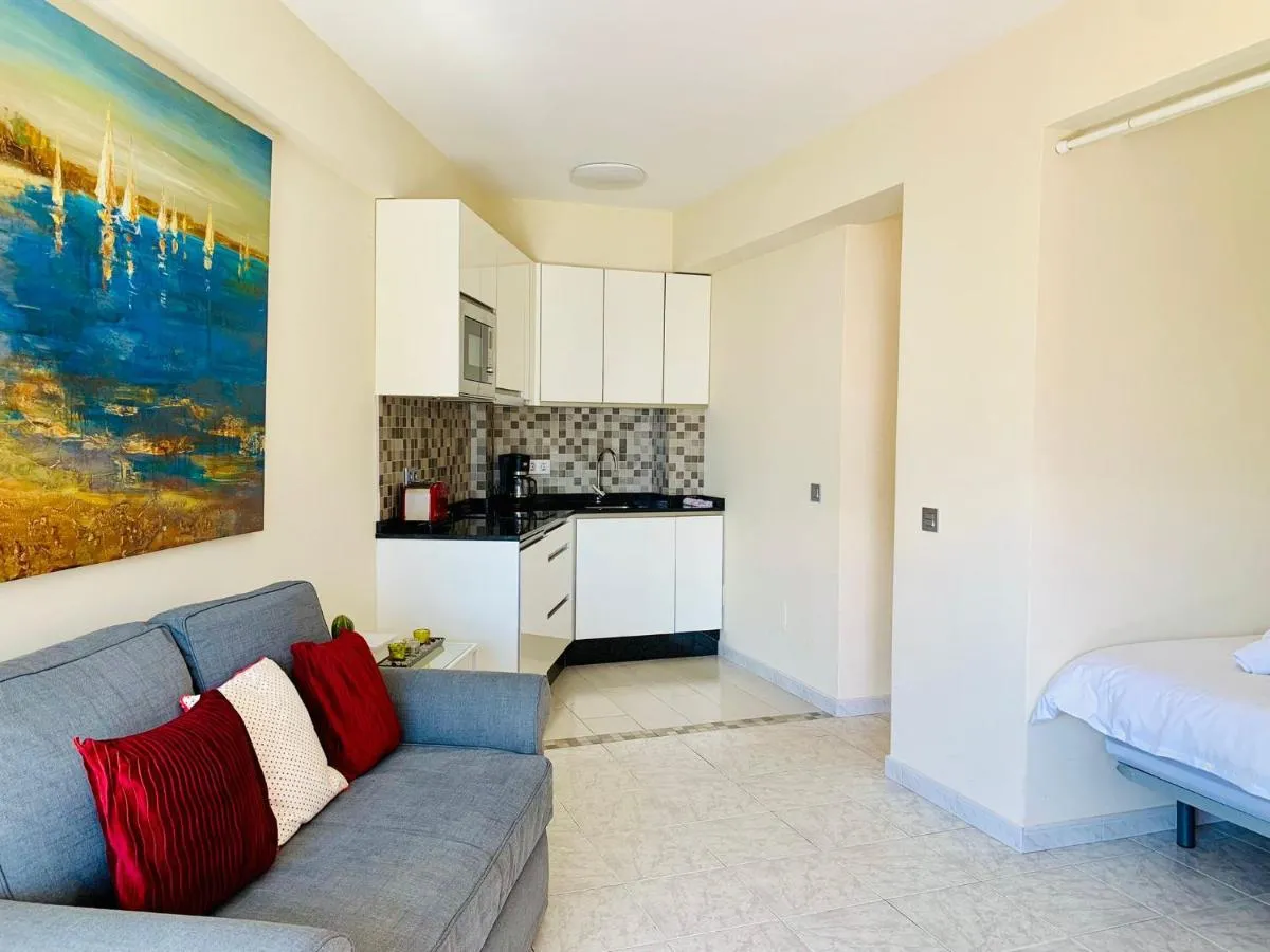 Image 2 of Stunning apartment in Marbella