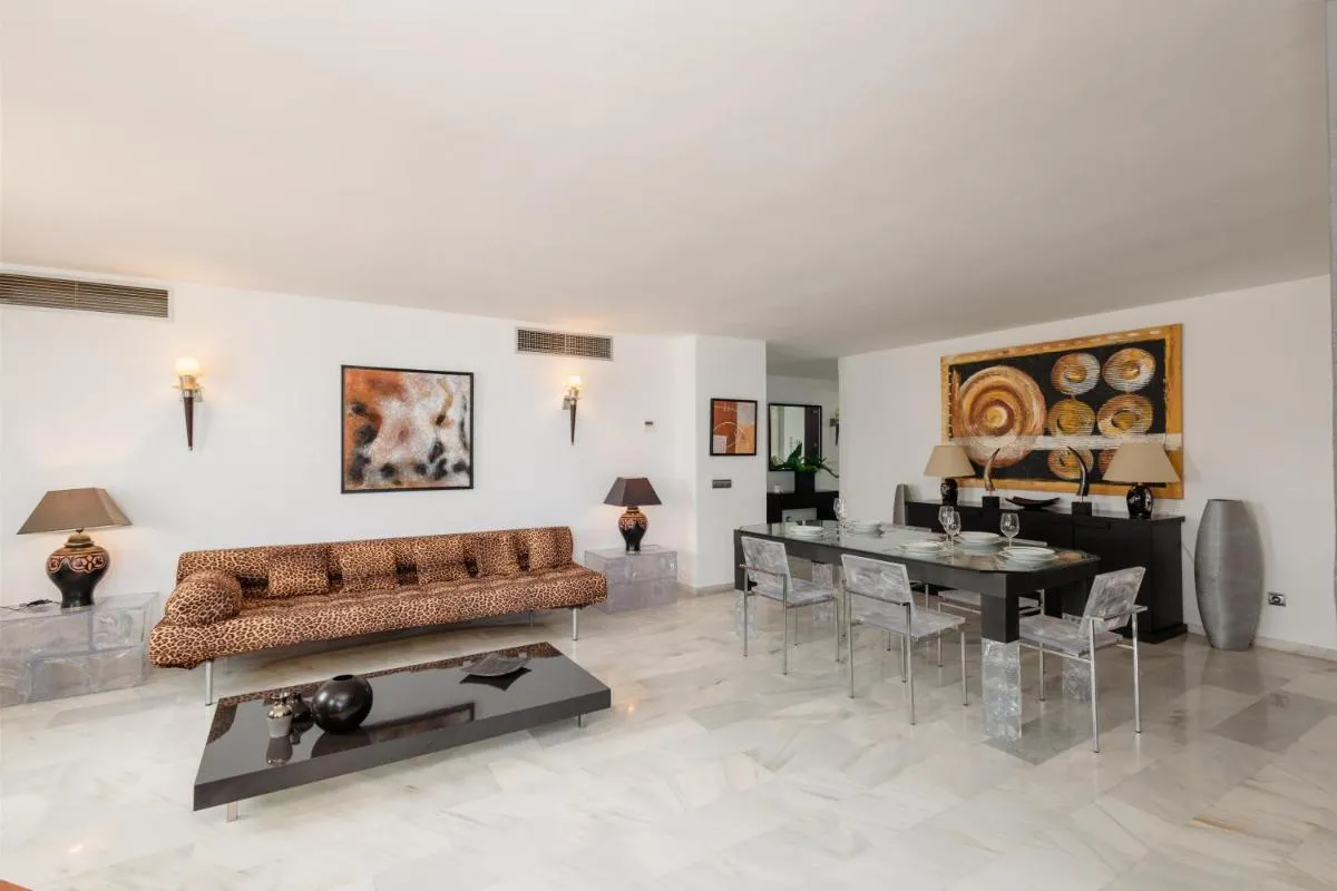 Image 1 of Stunning penthouse with sea views and private parking in Puerto Banús