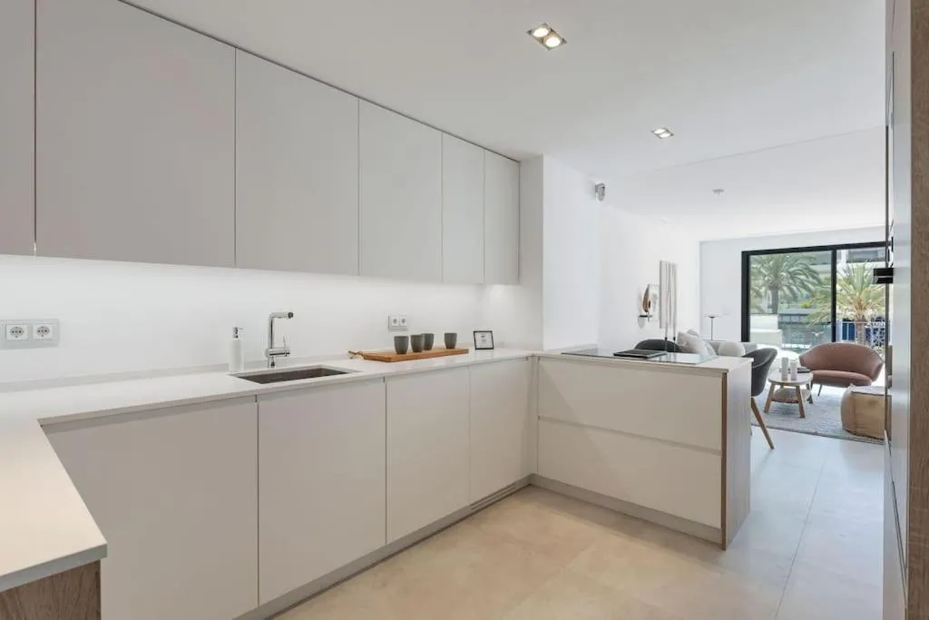 Image 4 of Stylish 1 bedroom apartment in Puerto Banús