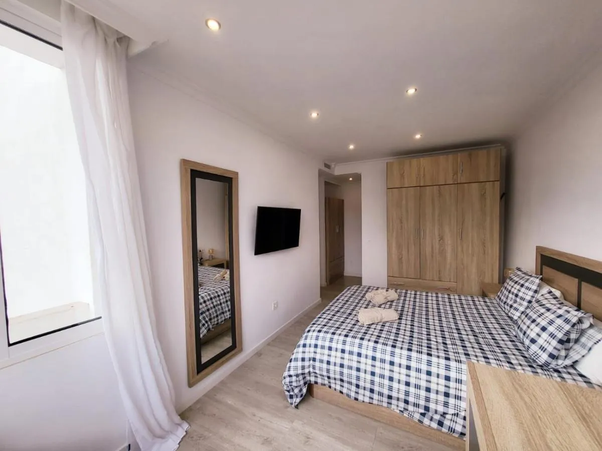 Image 5 of Stylish 3 Bedroom Penthouse in Marbella Centre with Large Pool close to the Beach
