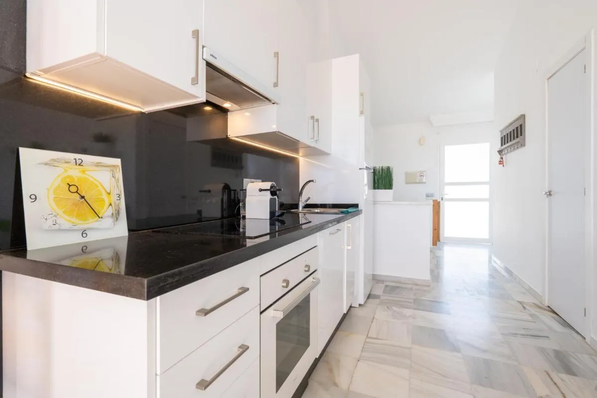Image 6 of Sunny 2BR in resort with 3 pools, restaurant, gym and playground