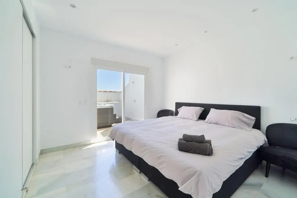 Image 4 of Superbe Appartement avec Jaccuzi