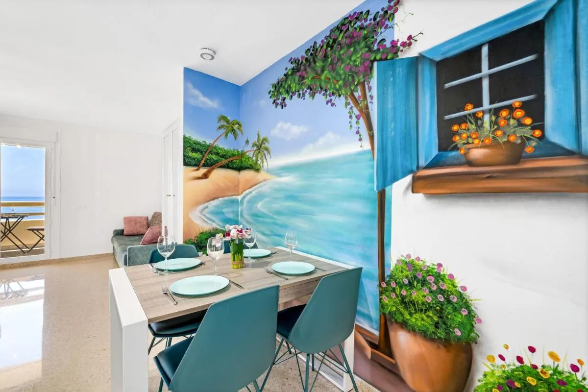 Image 3 of The first line of the sea Apartment