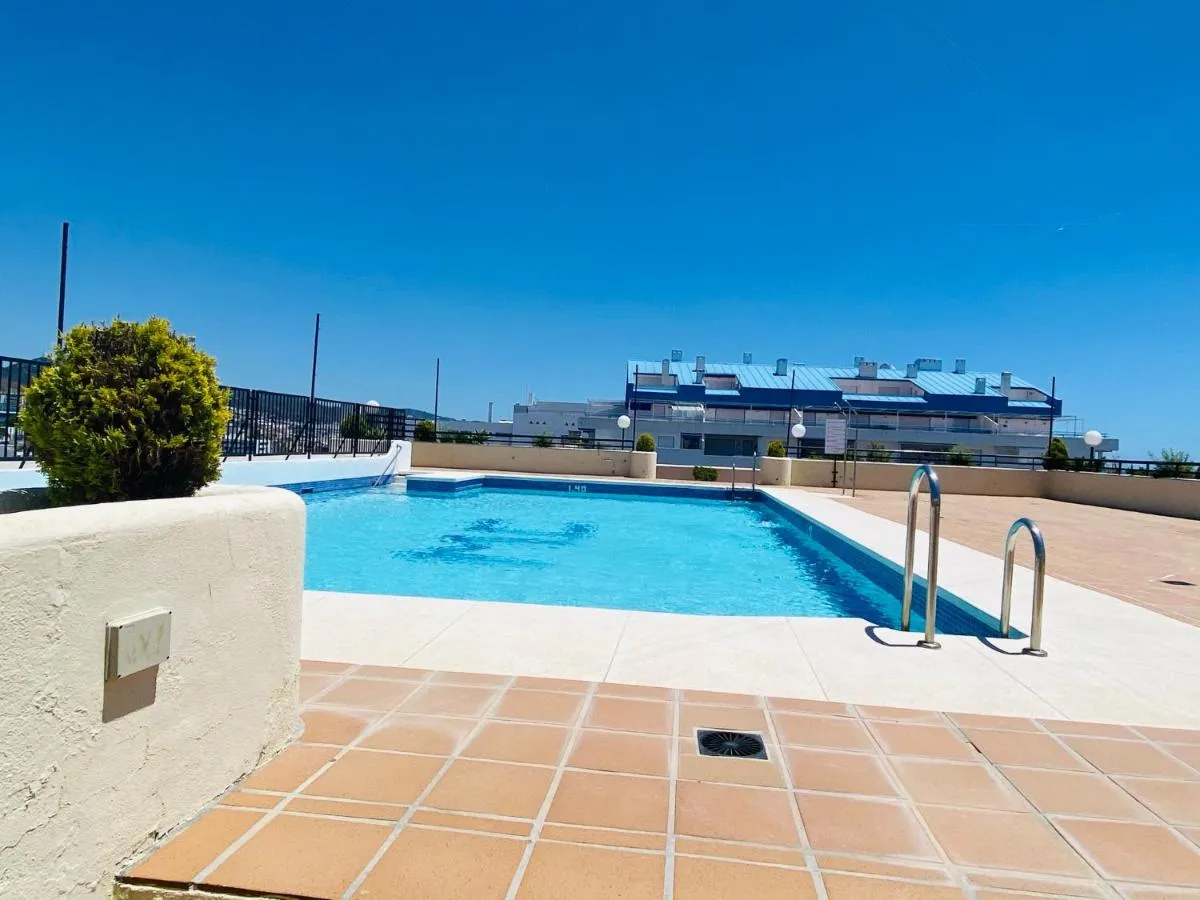 Image 1 of The first line of the sea Apartment