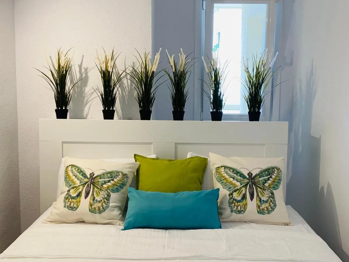 Image 5 of The first line of the sea Apartment