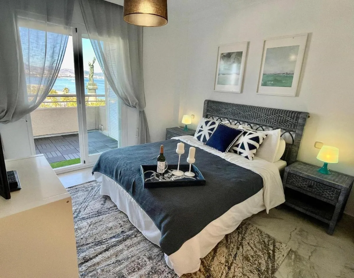 Image 2 of TopMarbella Marina Banus Luxury Apartment – Marbella Marina Banus luxurious Apartment Sea Views