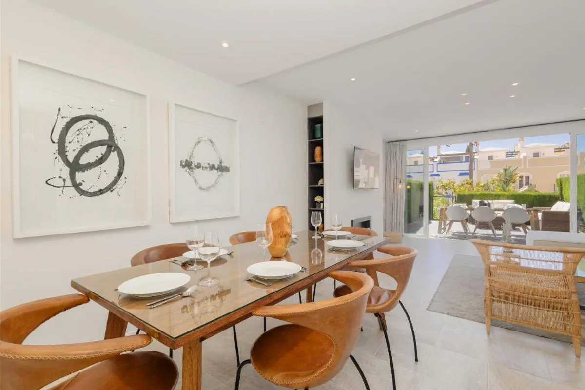 Image 1 of Townhouse in first line beach, Bahia de Marbella, Marbella