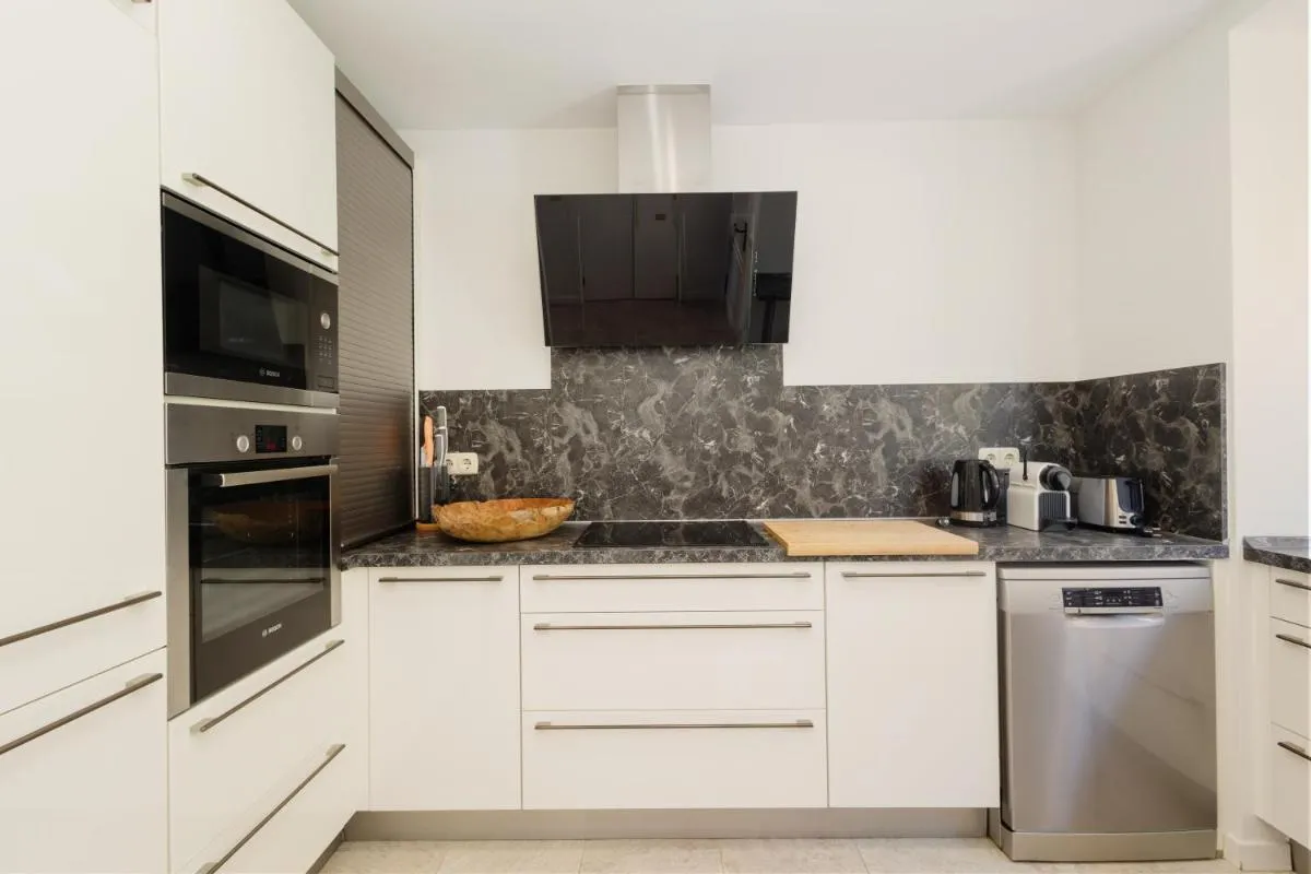 Image 3 of Townhouse in first line beach, Bahia de Marbella, Marbella