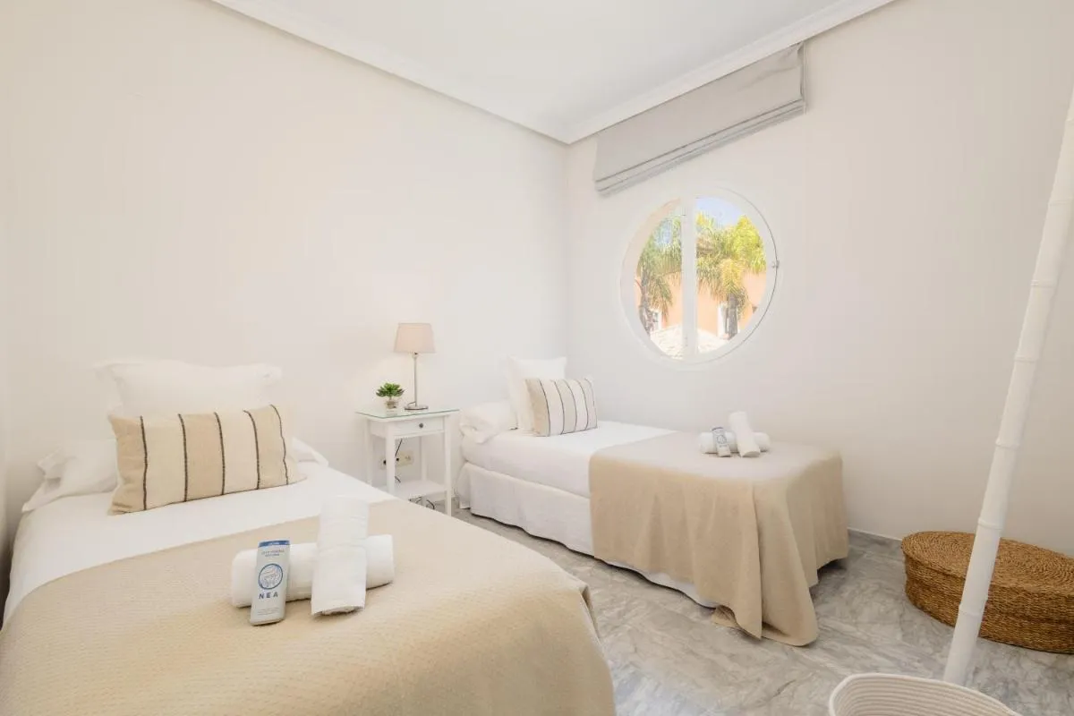 Image 4 of Townhouse in first line beach, Bahia de Marbella, Marbella