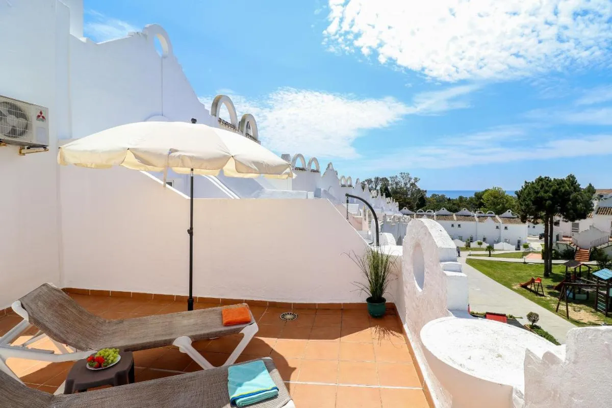 Image 4 of Townhouse with pool view – Reserva de Marbella