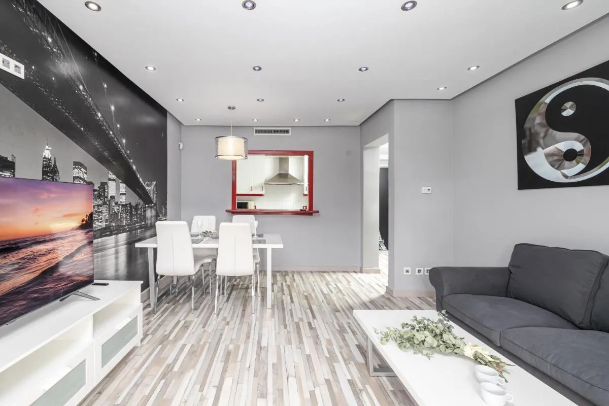 Image 3 of Trendy Apt. Puerto Banús (Free Parking & Pool) – RDR208