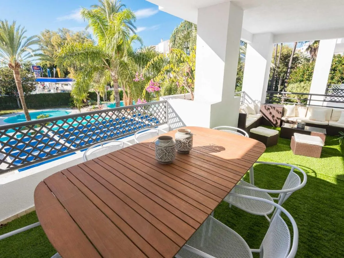 Image 2 of VACATION MARBELLA I Contemporary Central Apartment, Swimming-pool, 24-7 Security, a minute from the Marina, The Sea and Luxury Shopping
