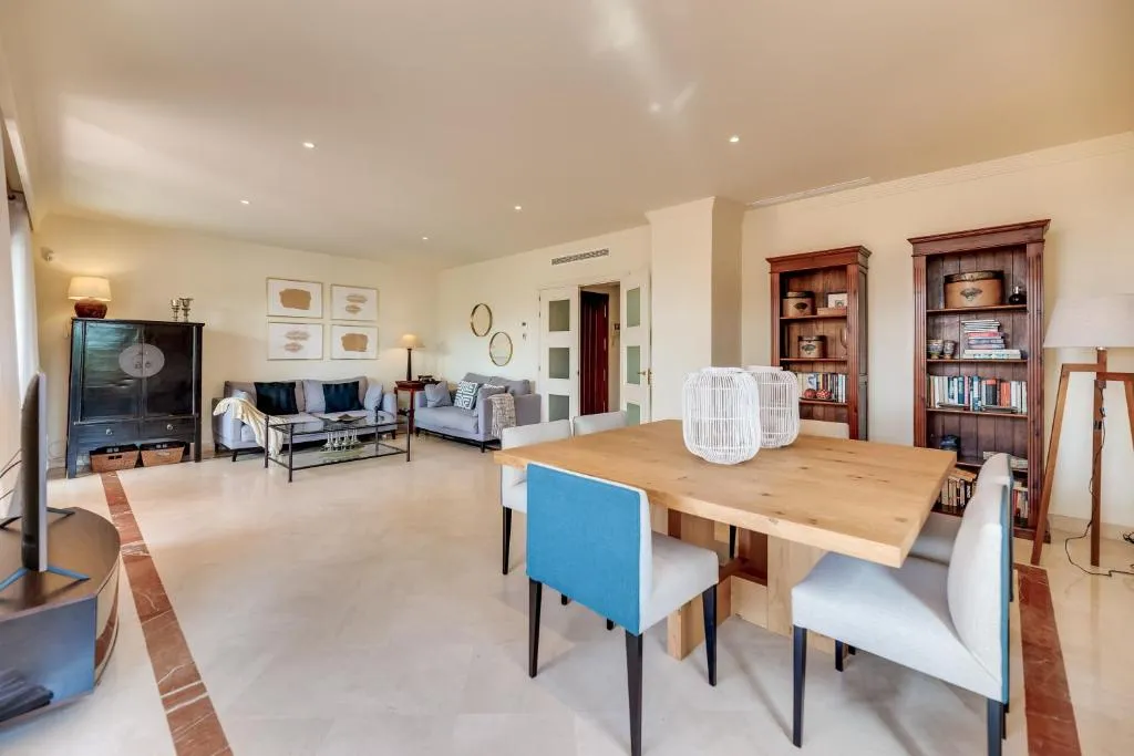 Image of VACATION MARBELLA I Duplex con encanto Bahía, 280m2 Duplex Penthouse, Luxury Complex, A minute from the beach, 24-7 security, Best Beach in town