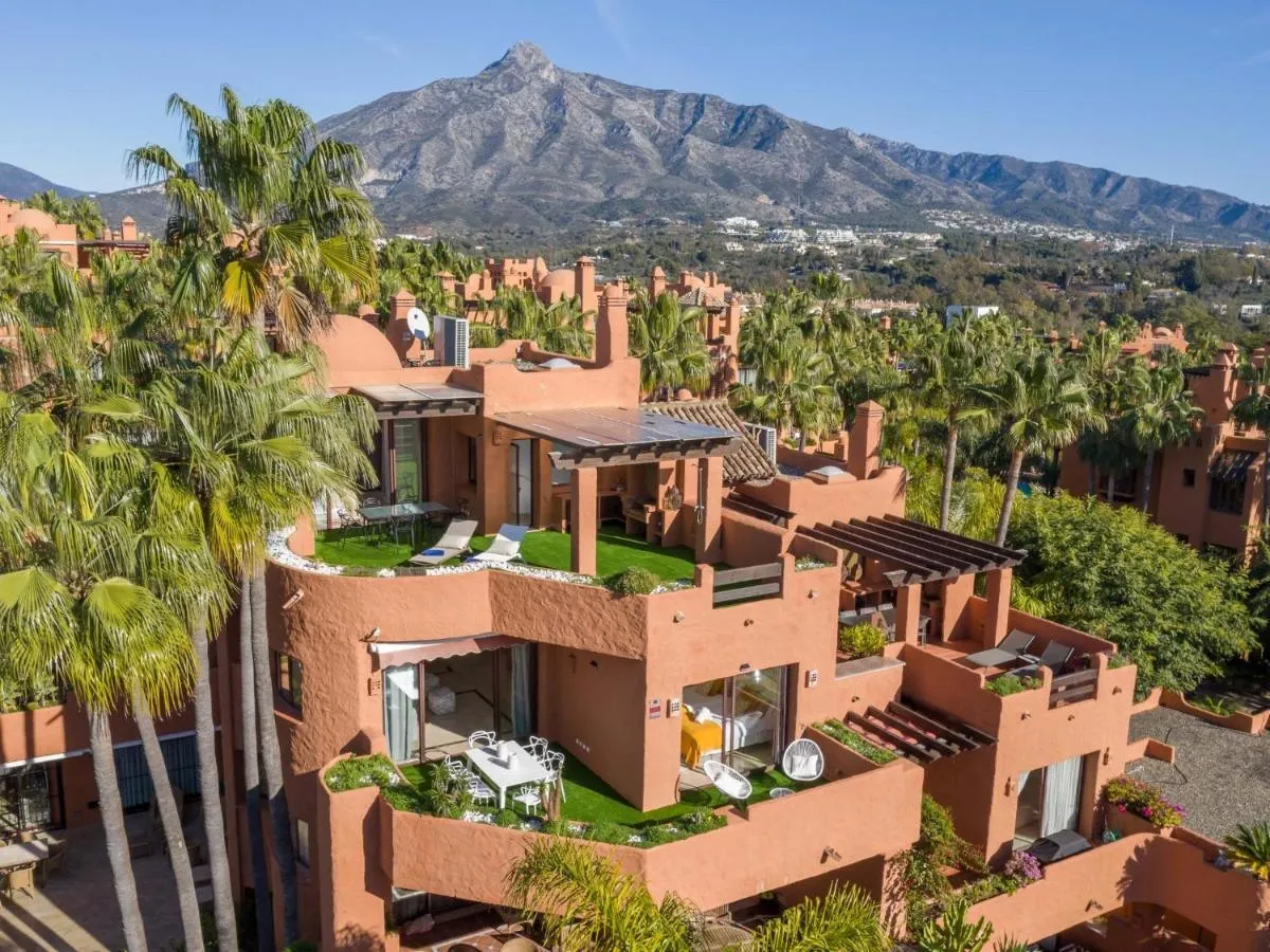 Image 2 of VACATION MARBELLA I La Alzambra Peaceful Hideaway with Sea views