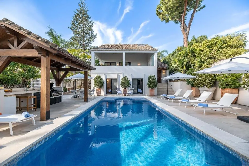 Image of Vacation Marbella I Villa La Cabane, Prestige, Heated Pool, 300m to the Beach