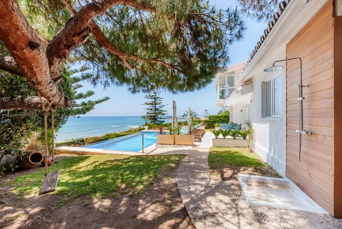 Image 1 of Villa Calmamar Cabopino Beachfront in Marbella