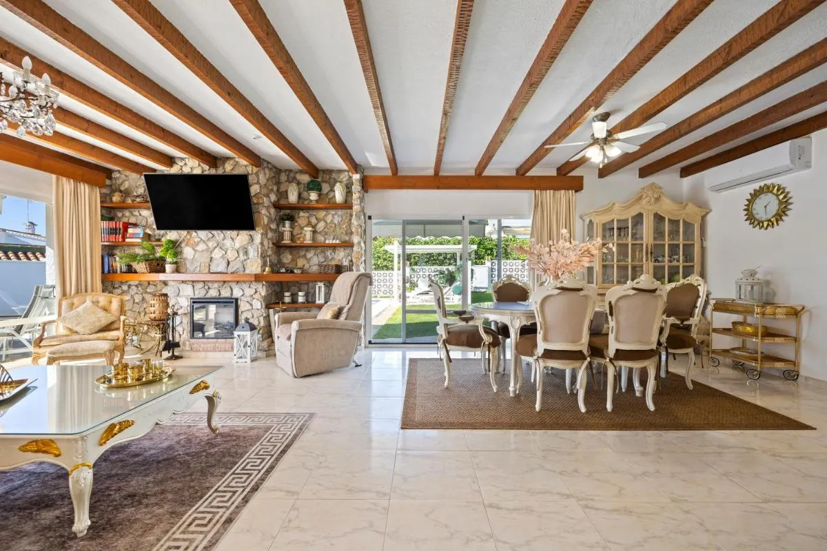 Image 2 of Villa CasaCara Marbella beachside Costabella -Spain
