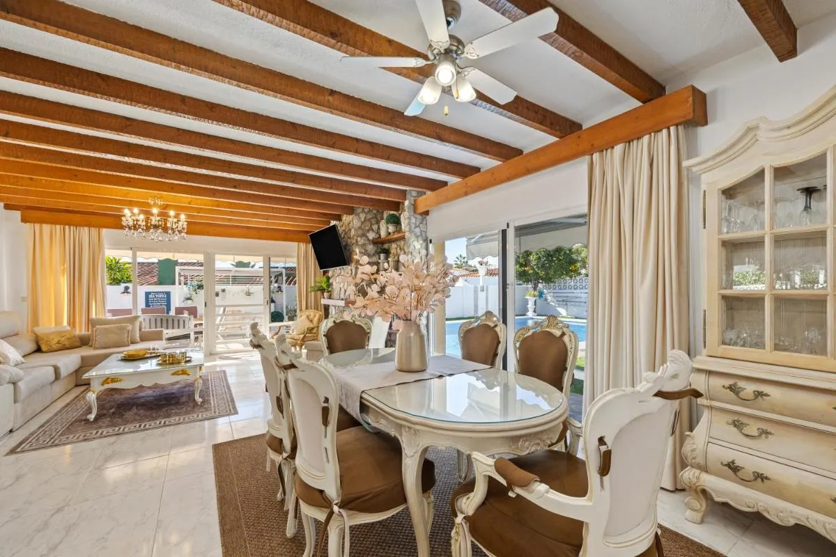 Image 4 of Villa CasaCara Marbella beachside Costabella -Spain