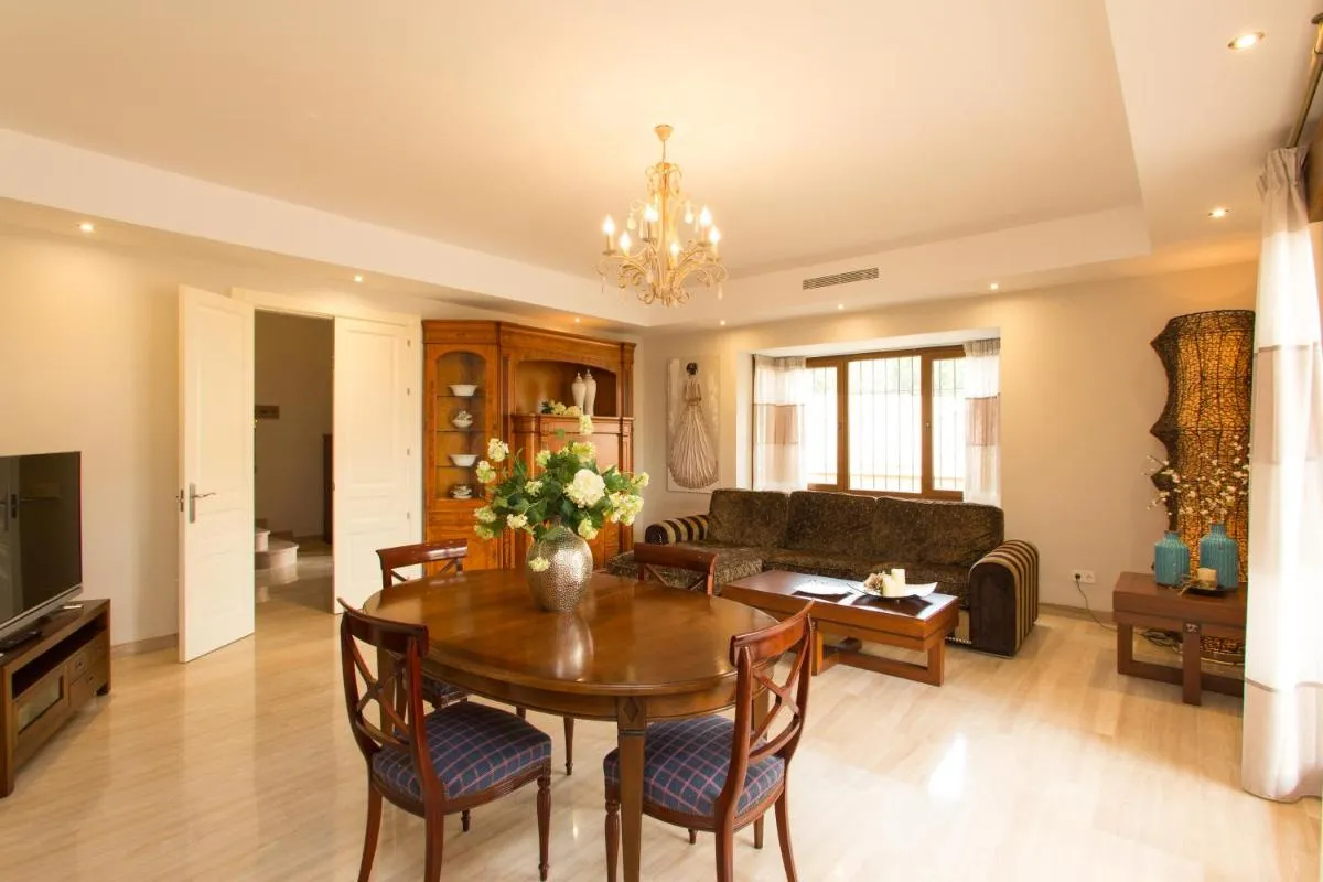 Image 3 of Villa Las Lomas de Marbella