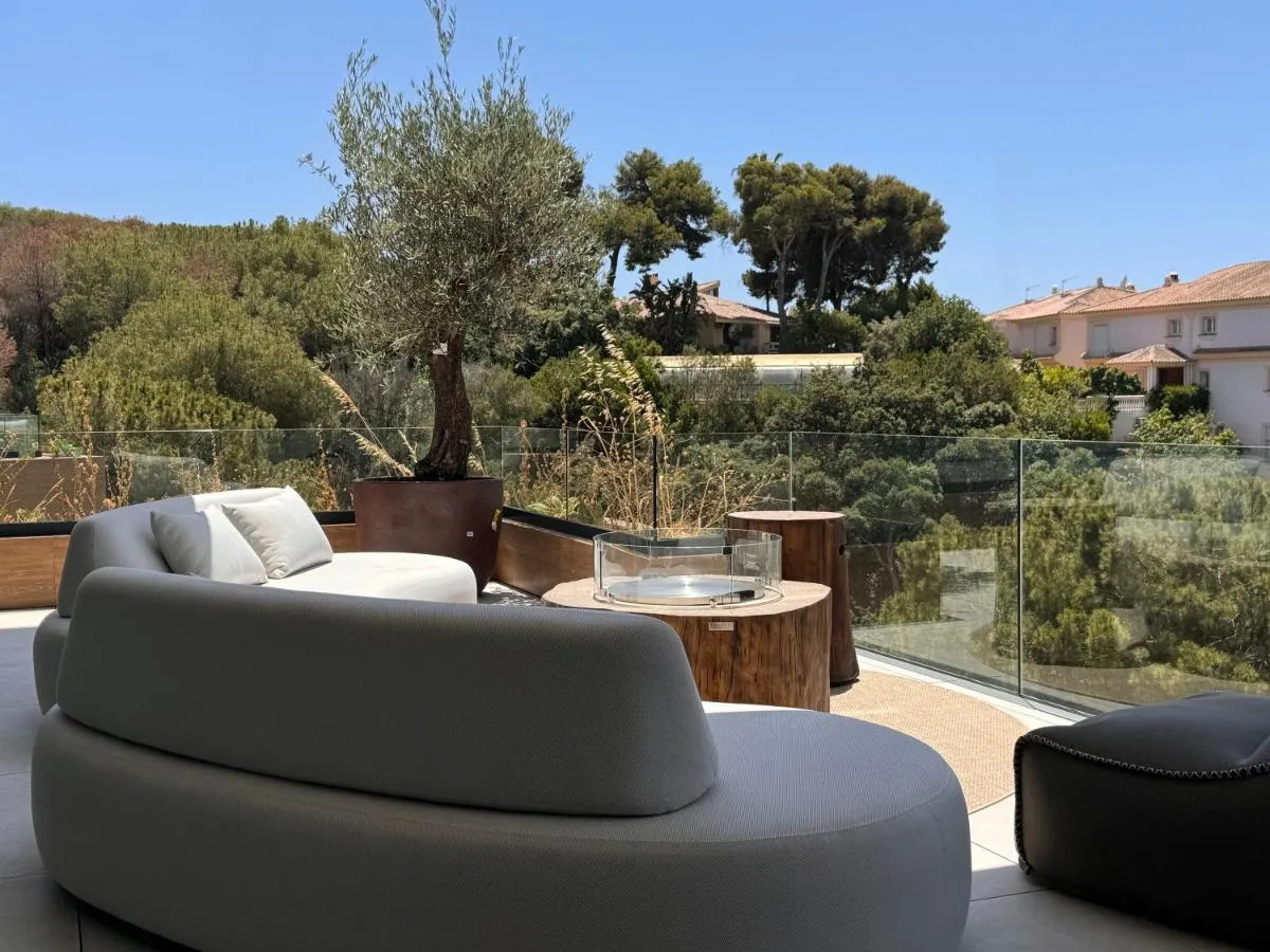 Image 4 of Villa Vida – Luxury Panorama Seaview Penthouse in Organic-Boho Design with Pool, Gym, Spa