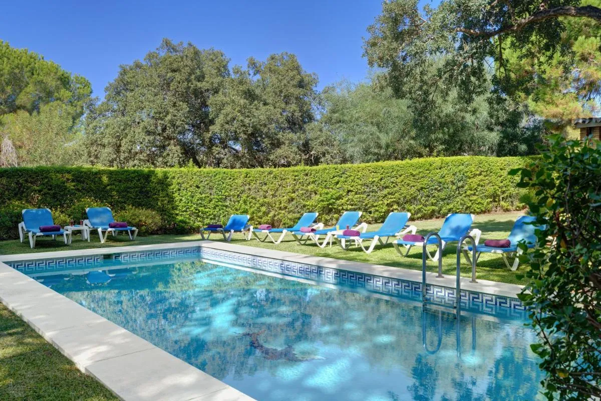 Image 4 of Villa with private pool and garden in Marbella