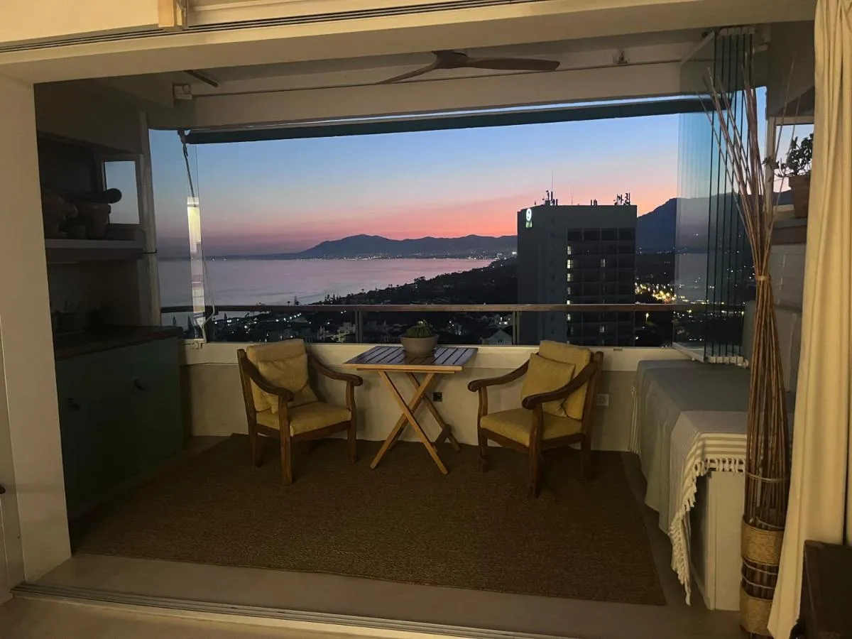 Image 1 of Vistas al Mar Marbella del Este