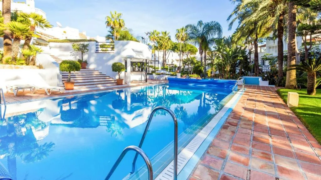 Image of White Pearl Beach – Elviria Playa