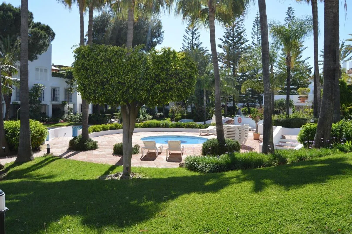 Image 2 of White Pearl Beach L2