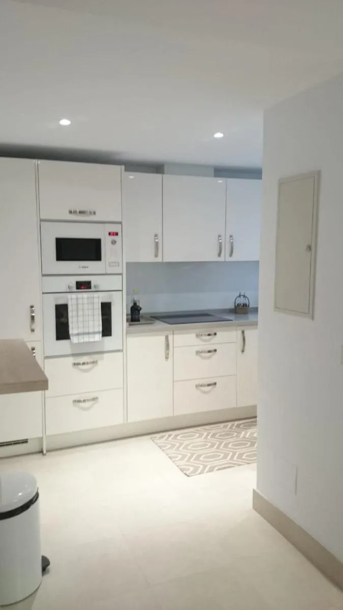 Image 3 of White Pearl Beach L2