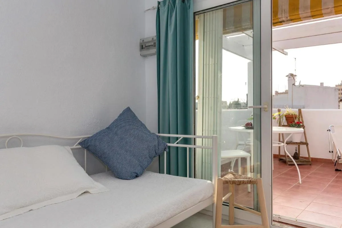 Image 3 of old town house with roof terrace