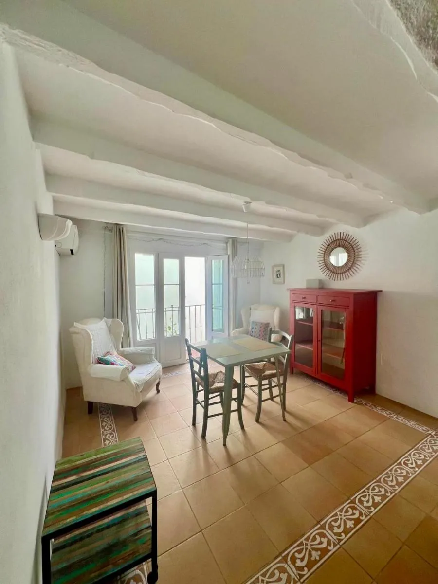 Image 5 of old town house with roof terrace